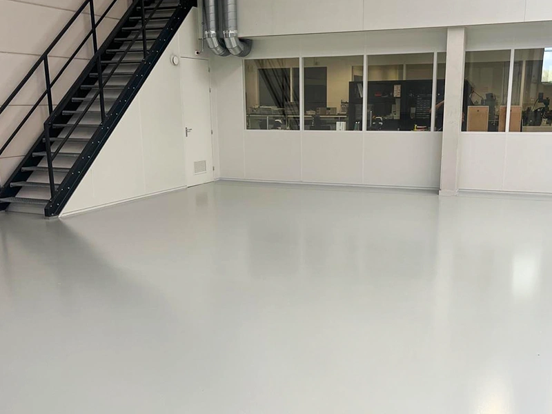 Magazijnvloer verven